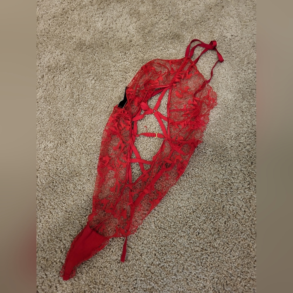 Victoria's secret size medium lingerie